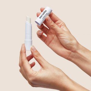 Reparador labial sensilis