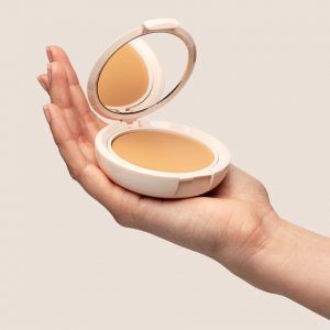 Maquillaje con protección solar SPF50+ sensilis