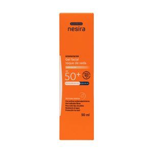 Nesira gel facial toque de seda color SPF50+ 50ml
