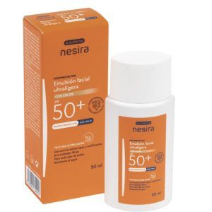 Nesira emulsion fluida facial con color SPF50+ 50ml